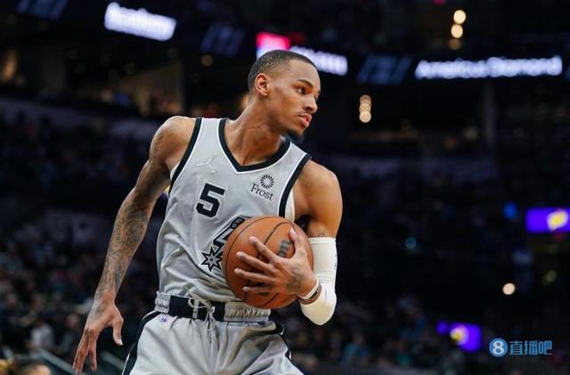 双方球队的 双方球队的